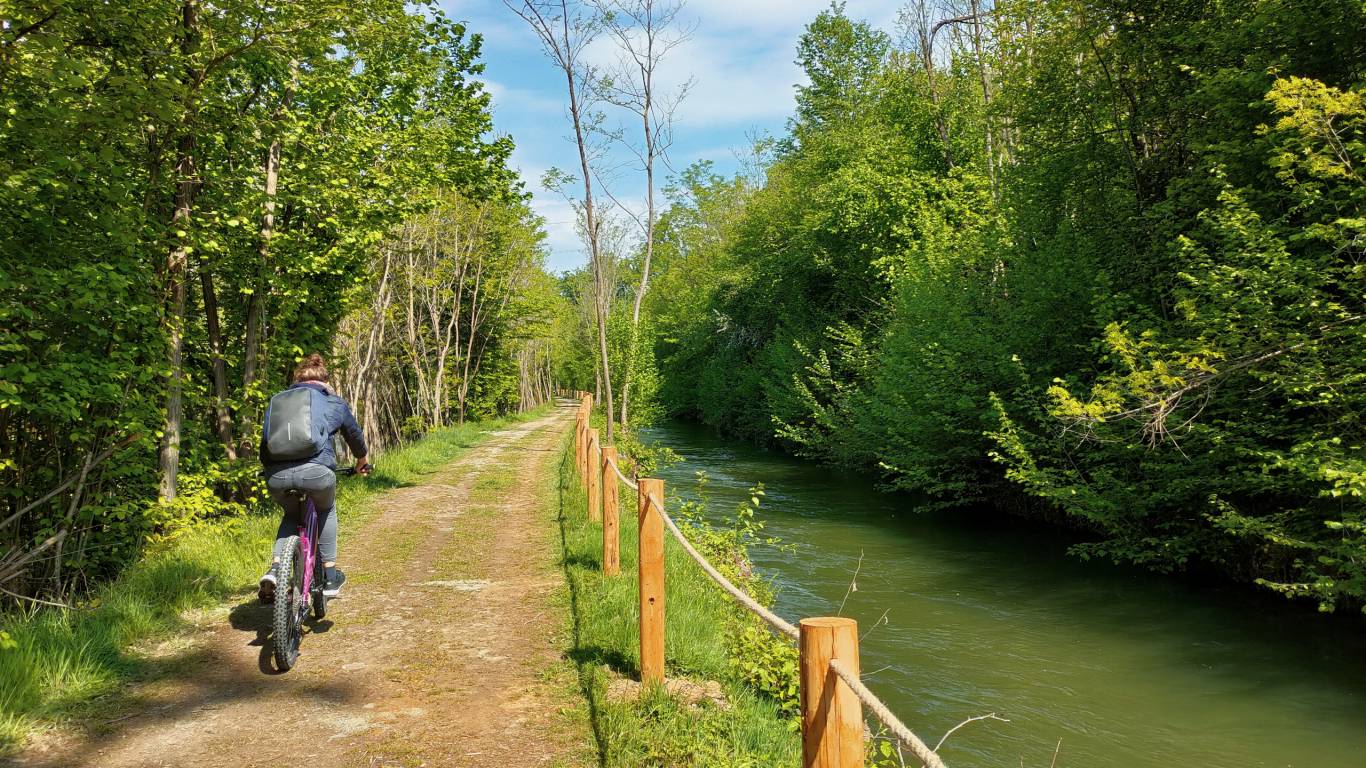 Terre-del-Canavese-in-e-bike-acini-e-rose-guest-house-canavese-14